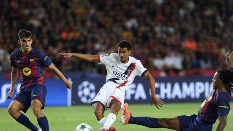 补时的90分钟，巴萨1-2被巴黎绝杀！5万球迷哑言无声